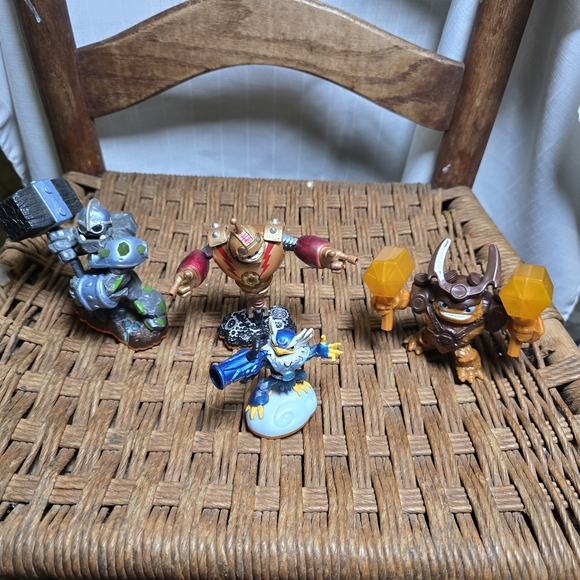 Skylanders Bag Plus 12 Figures - Picture 3 of 10